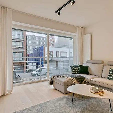 شقة Renovated Getaway In Centre Of